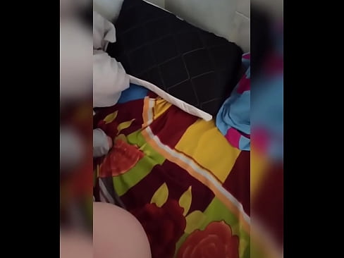 ❤️ Moja cimerka ostaje sama doma jer joj muž ide na odmor a ja koristim priliku da je pojebem i napunim joj dupe mlijekom Porno kod nas